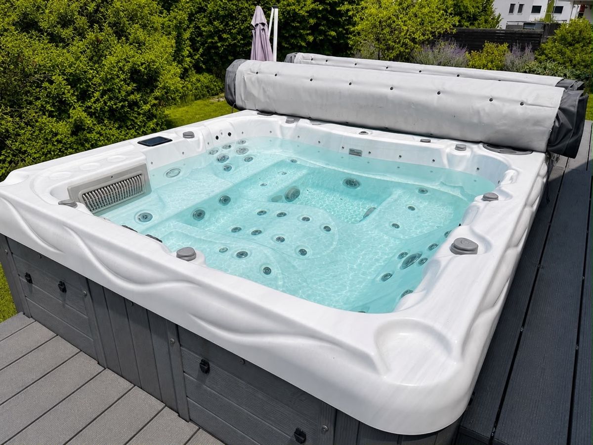 Whirlpool: Jacuzzi Spa de nage – Gebraucht aus Vicques von kan_qm7p 2