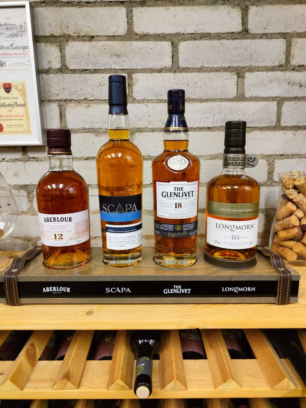 Aberlour Bevande alcoliche: Scotch Whisky Fine Malt Selection inkl. Verpackung & Gestell – Nuovo (secondo la descrizione) da Münchenstein venduto da wusmarino 1