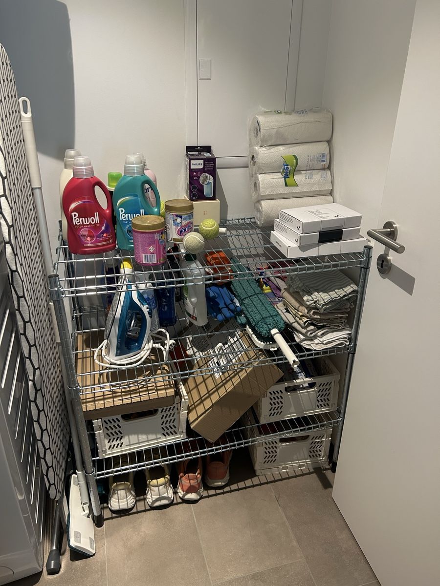Ikea Étagères:  Spacious Galvanised Metal Shelving Unit – D'occasion à Zürich par sof_xx8n 1