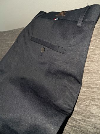 Schicke, neuwertige Herrenhose, Grösse 48, Dunkelblau!
