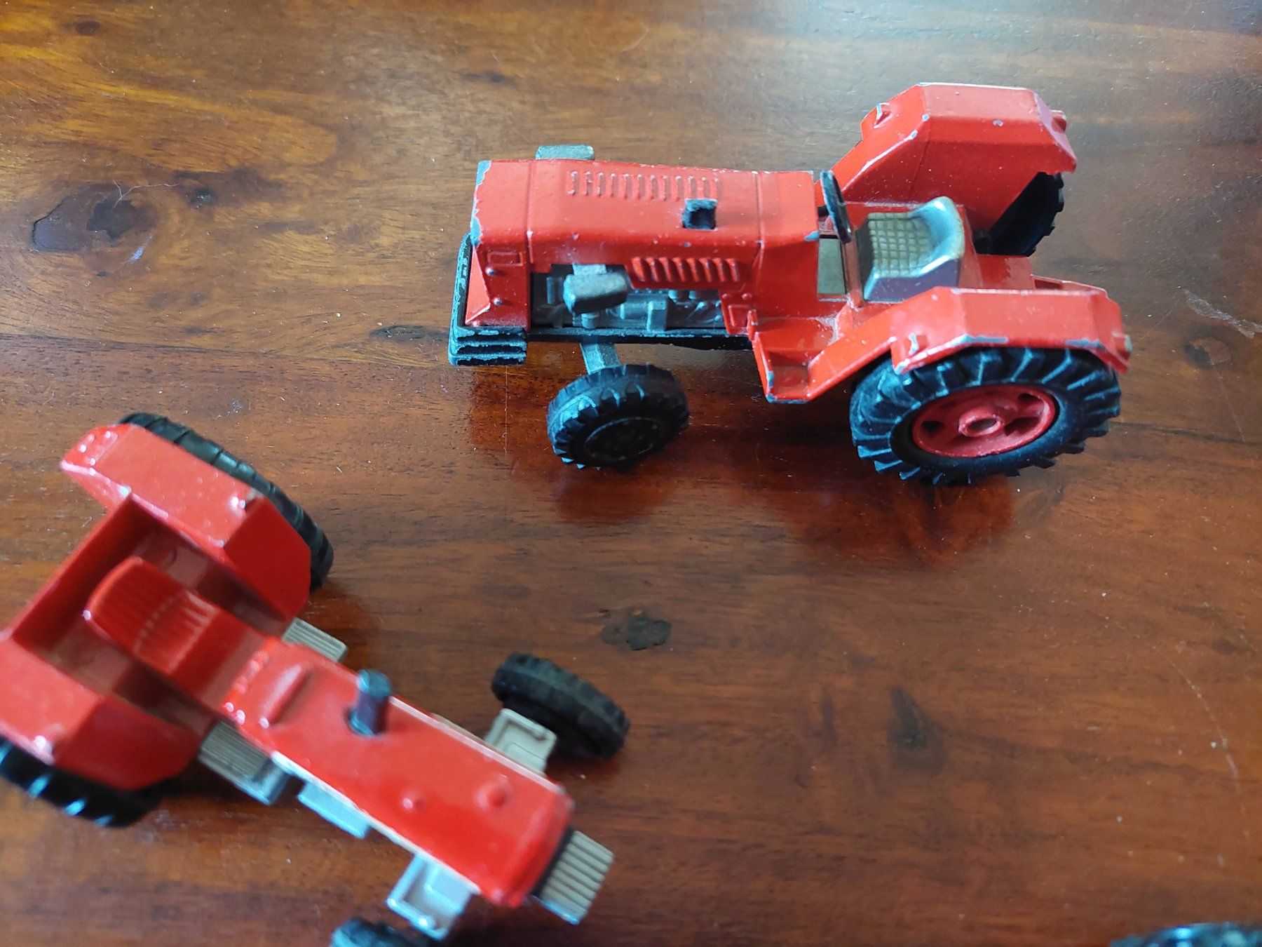 Matchbox Modellini d'auto: Matchbox / Majorette Traktoren 3-er-Set – Usato da Beckenried venduto da Havacola 4