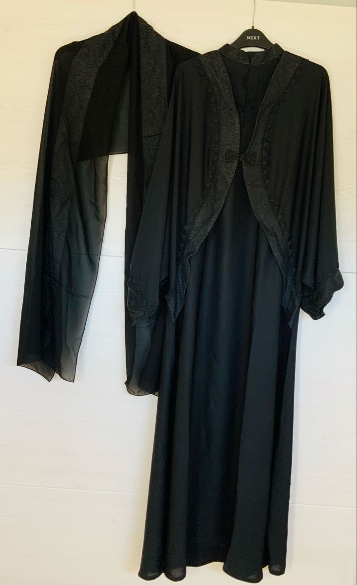 Vestiti: Abaya mit passendem Schal, Gr.L – Nuovo (secondo la descrizione) da Lufingen venduto da lotzstef