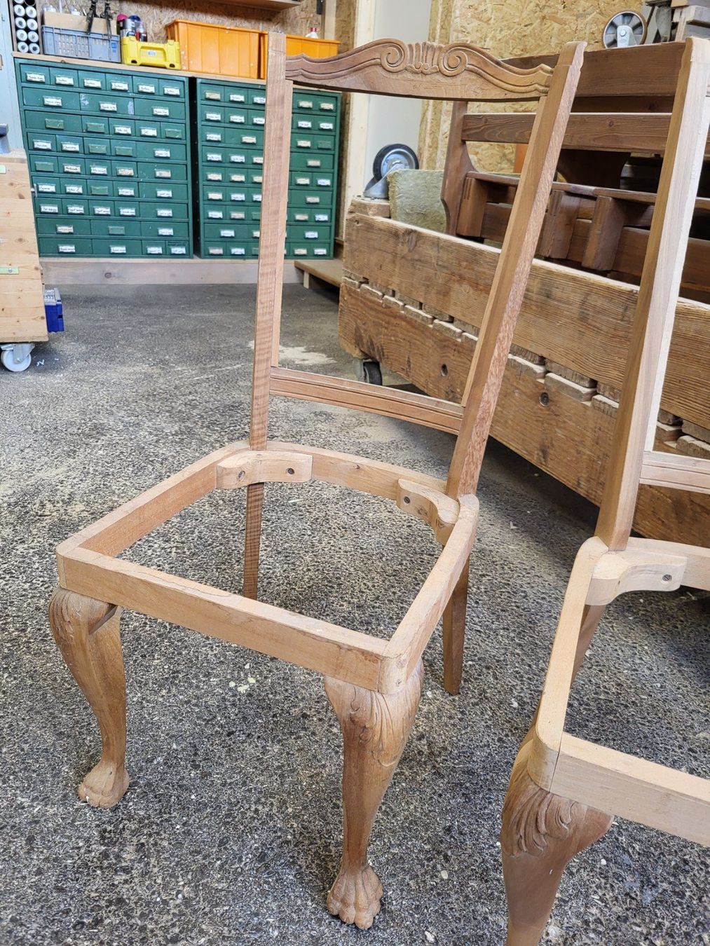 Set di tavolo e panche: Mobilier Renaissance – Usato da Broc venduto da noel-bugnard 2