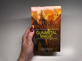 NOVEL: Ilona Andrews, Gunmetal magic