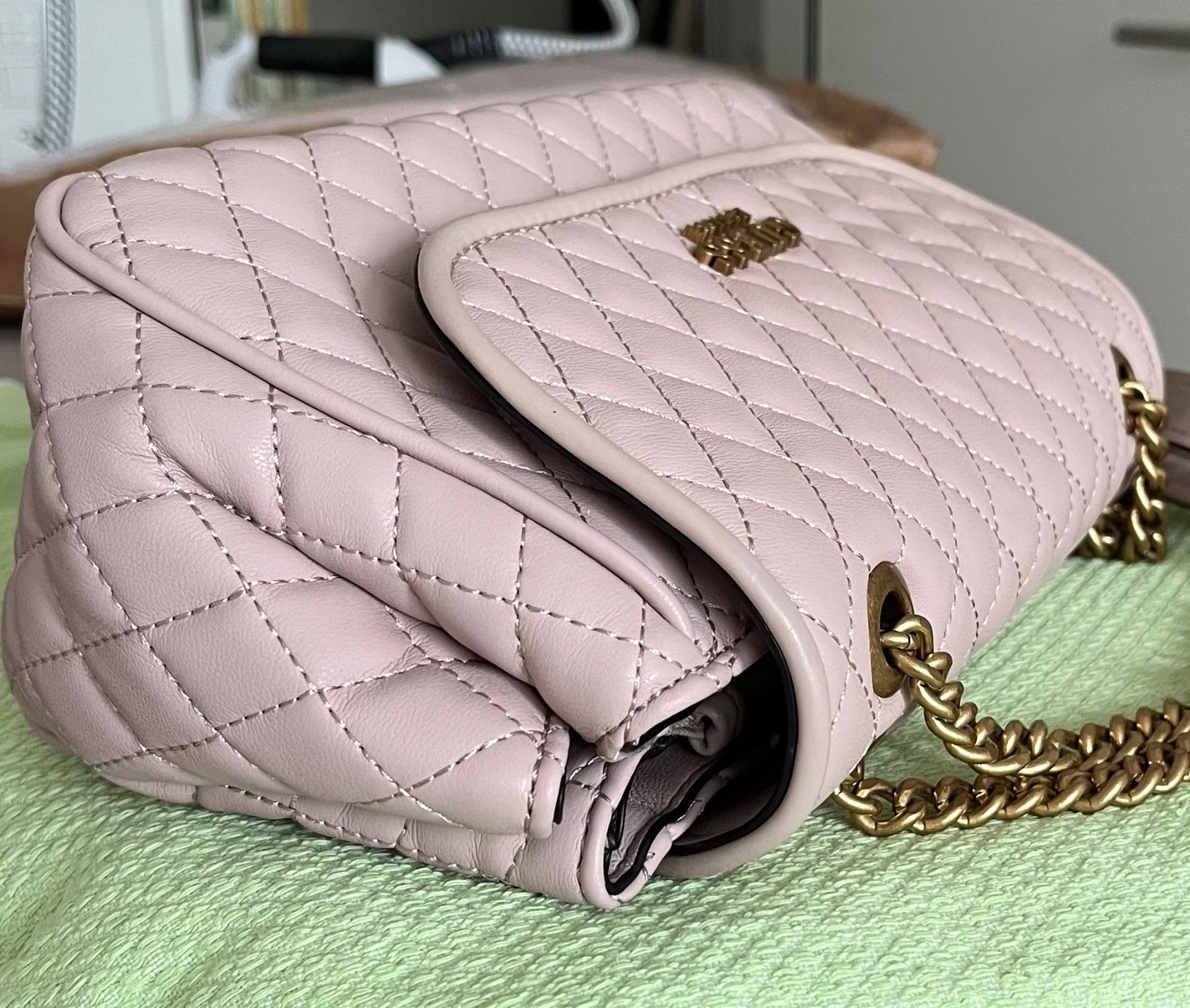Guess Borse da donna: GUESS Umhängetasche MAILA rosa – Nuovo (secondo la descrizione) da Kloten venduto da SANTALA23 5