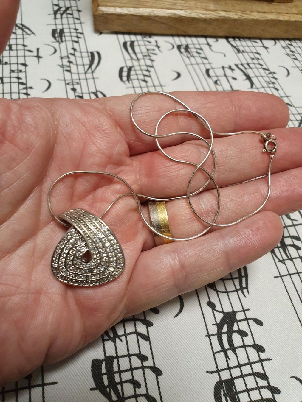 Ciondoli: Bling-Bling Anhänger an Schlangen-Kette – Usato da Wohlen AG venduto da palmsprings