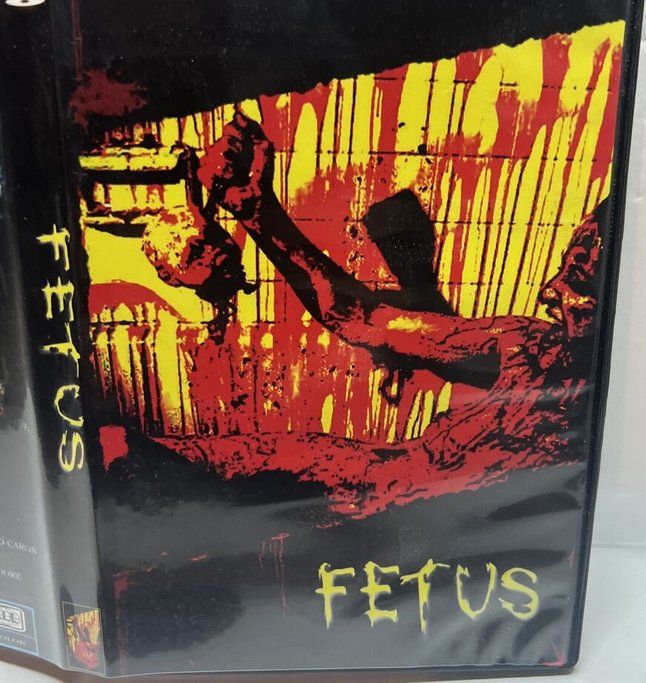 FETUS  (english)    Splatterfilm - Japan           ©'2008 1