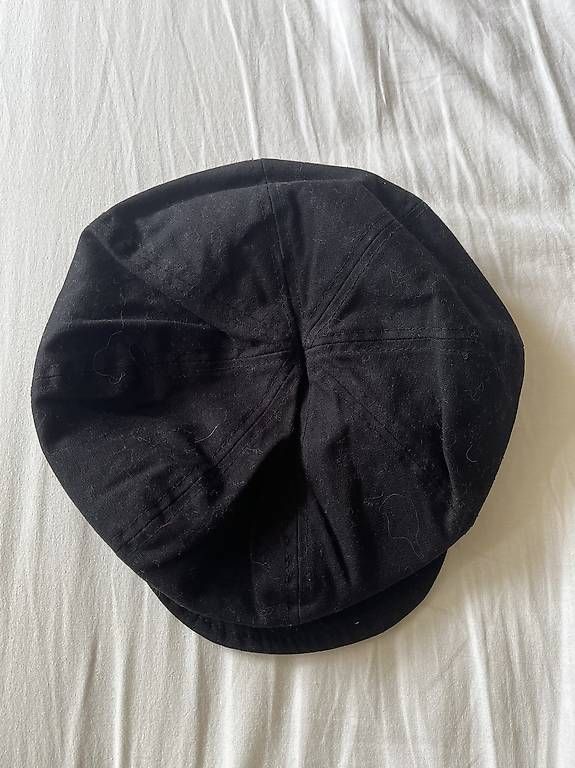 Chapeaux, bonnets & casquettes: Cap Damen Accessorize schwarz – D'occasion à Zürich par rit_g825 1