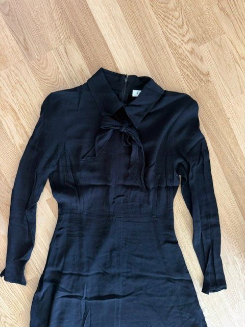 Sandro Vestiti: Sandro Kleid schwarz Gr. 34 wie neu – Usato da Wabern venduto da MagdalenaWabern 4