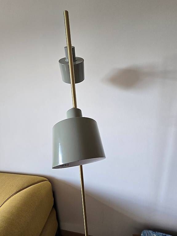 Lampade: Ständerlampe – Usato da Zug venduto da glebehouse 1