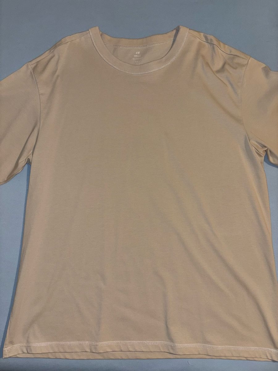 H&M T-shirt: T-shirt H&M beige – Nuovo (secondo la descrizione) da Chêne-Bougeries venduto da sor_9rzp