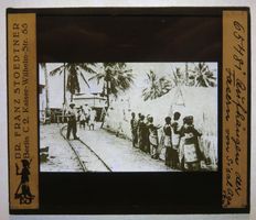 Glasdia Tansania (?): Aufhängen von Sisal-Fasern, um 1915