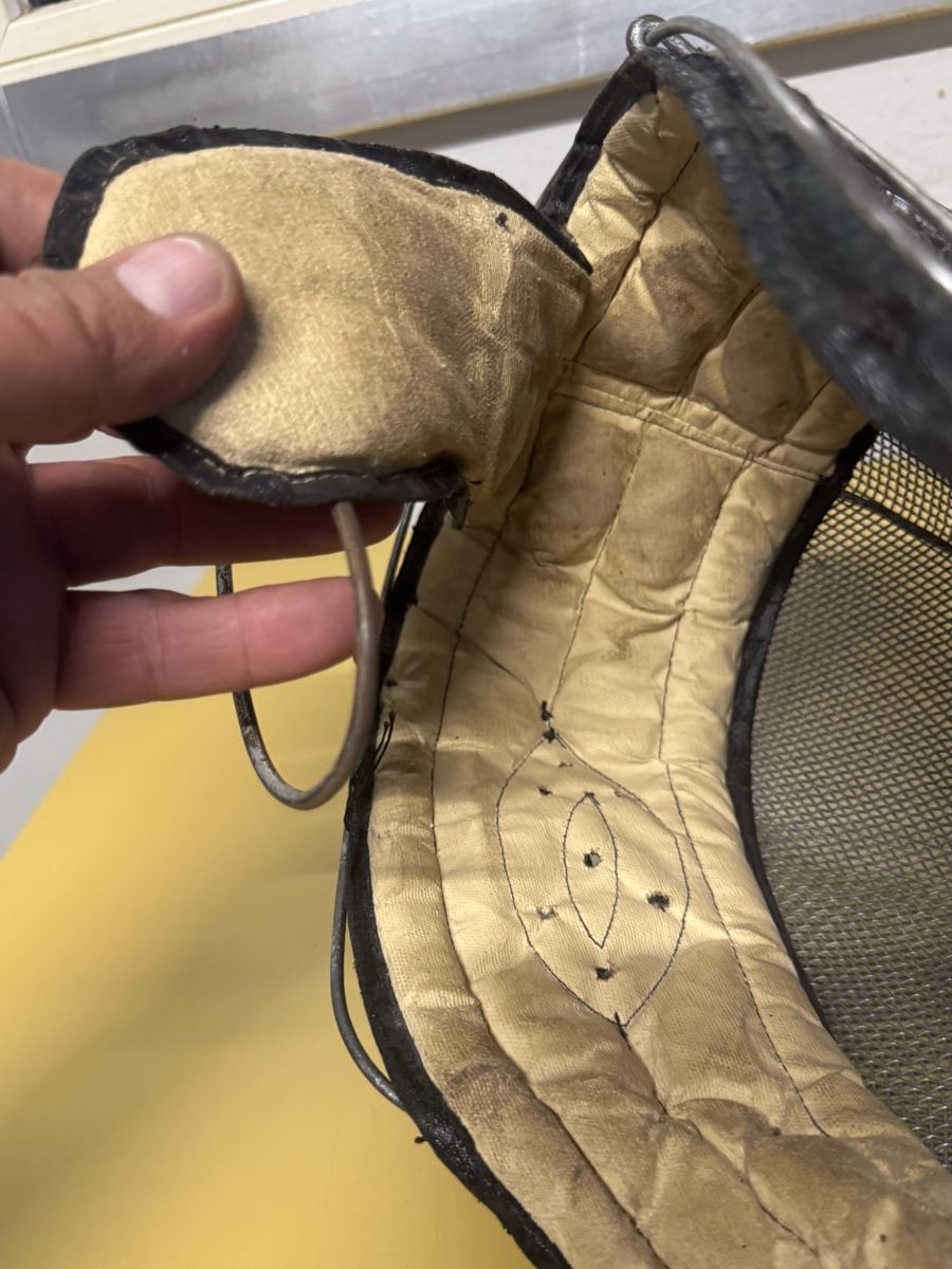 Antike Kleidung & Accessoires: Alte Kopf Helm  – Gebraucht aus Schlieren von Freundlich02 4