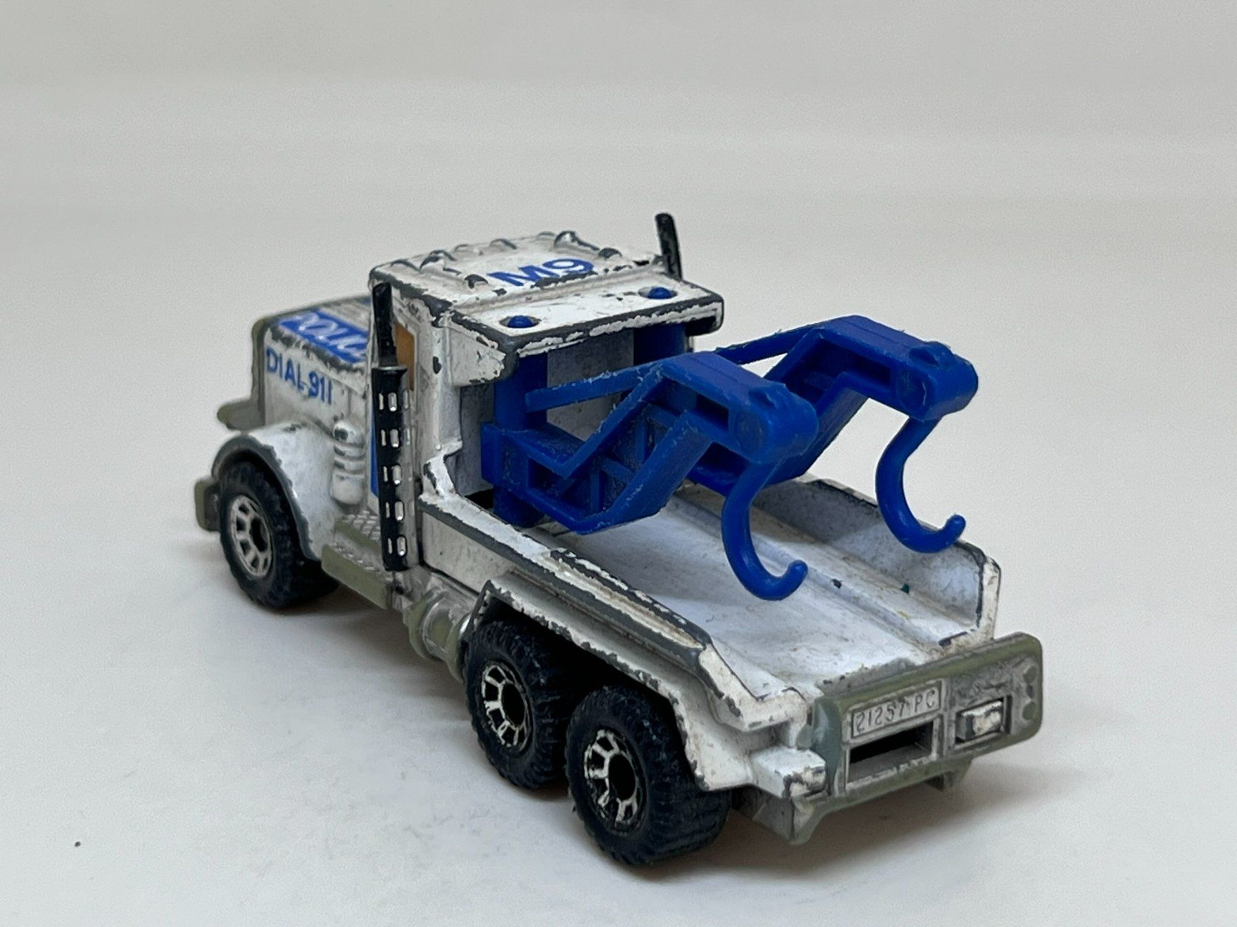 Matchbox Modellini d'auto: Matchbox Peterbilt #352 – Usato da Wildegg venduto da LaaBoutique 2