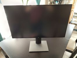 Dell UltraSharp U2720Q
