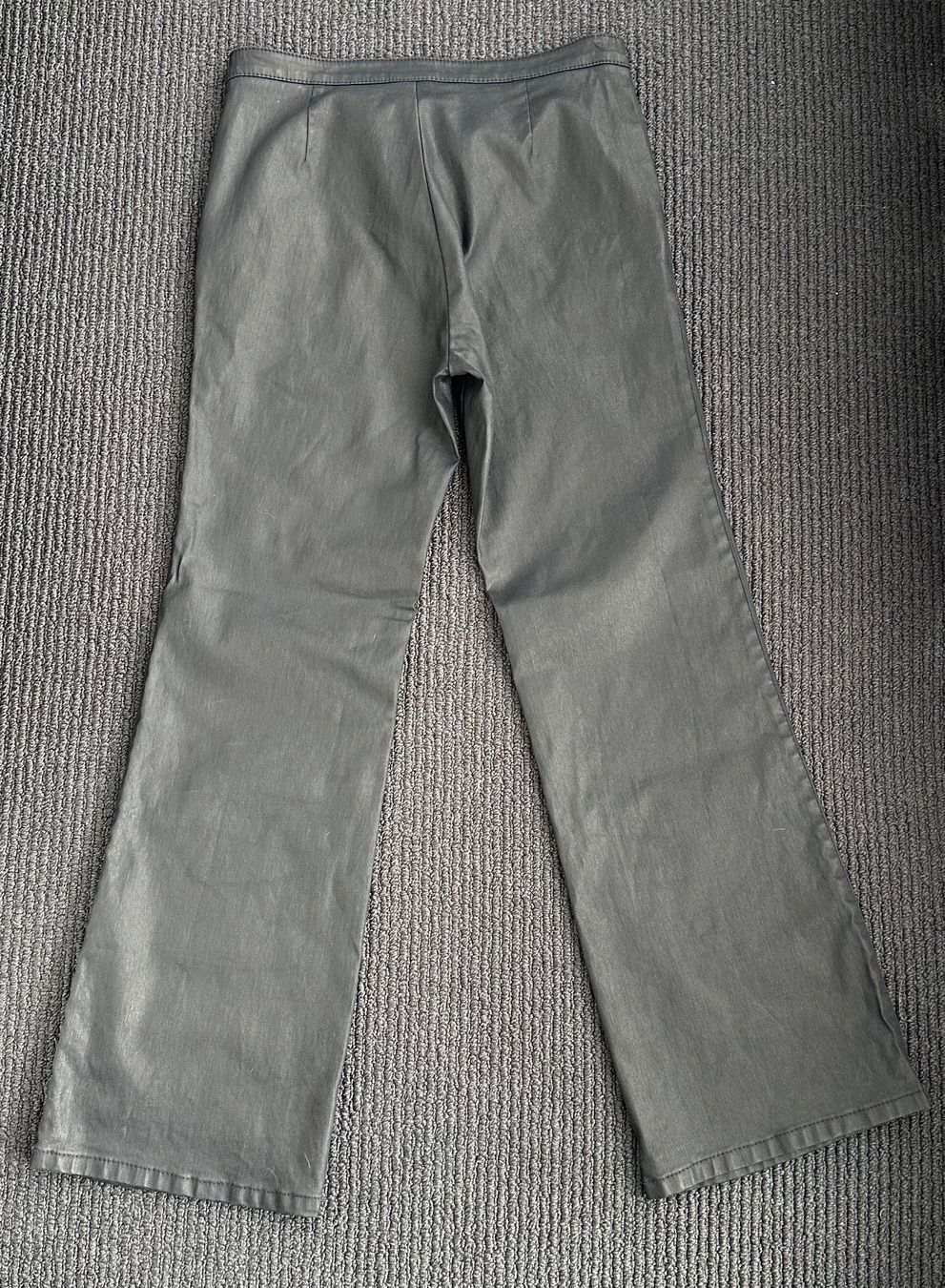 Massimo Dutti Pantaloni: Beschichtete Stoffhose MASSIMO DUTTI, 34 – Usato da Lachen SZ venduto da zabalina 7