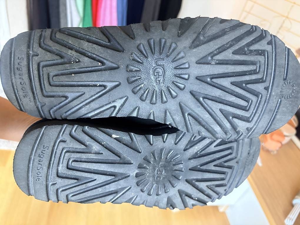 Damenschuhe: UGG Mini noires  – Gebraucht aus Chardonne von any_yq5q 3