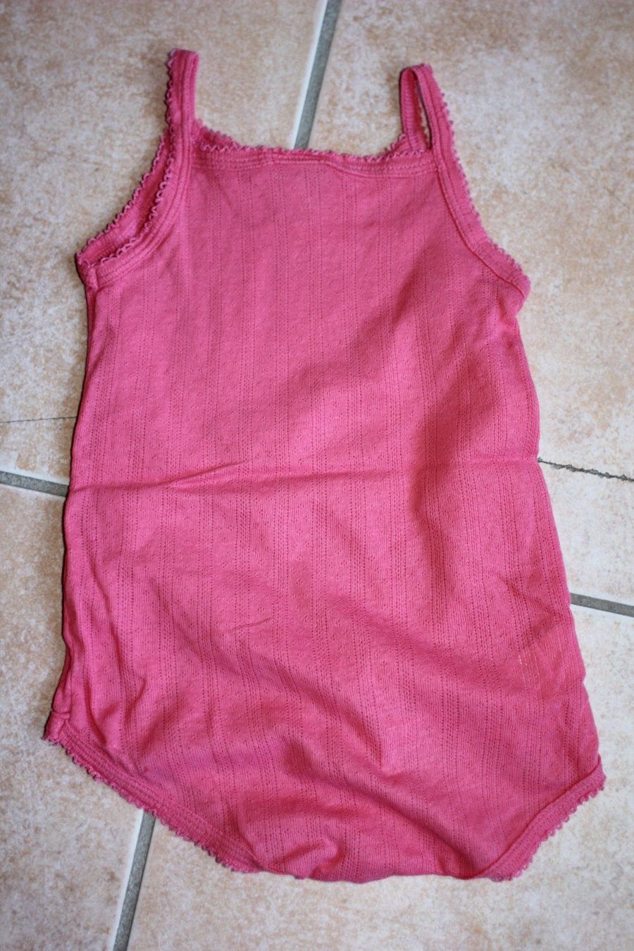 Biancheria intima: Bodys manchtes courtes 9 mois – Usato da Athenaz (Avusy) venduto da cyrano476 2