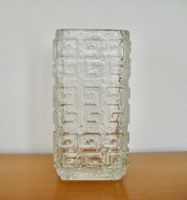 Glas Vase mit Mäanderband Muster / Siegwart Hergiswil ?