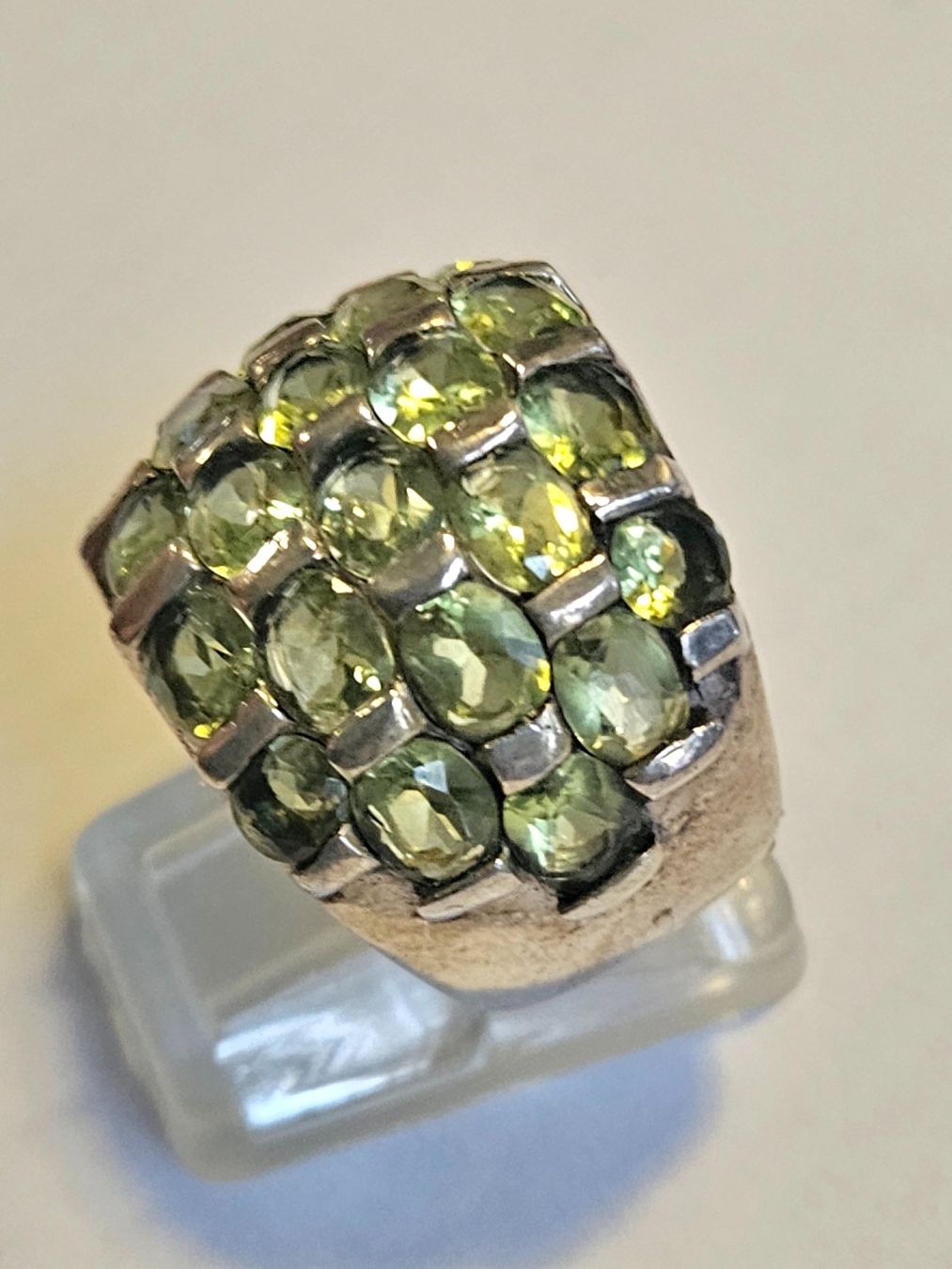 Anelli: Vintage Silberring mit grünen Peridot Steinen – Nuovo (secondo la descrizione) da Zürich venduto da adriben 5