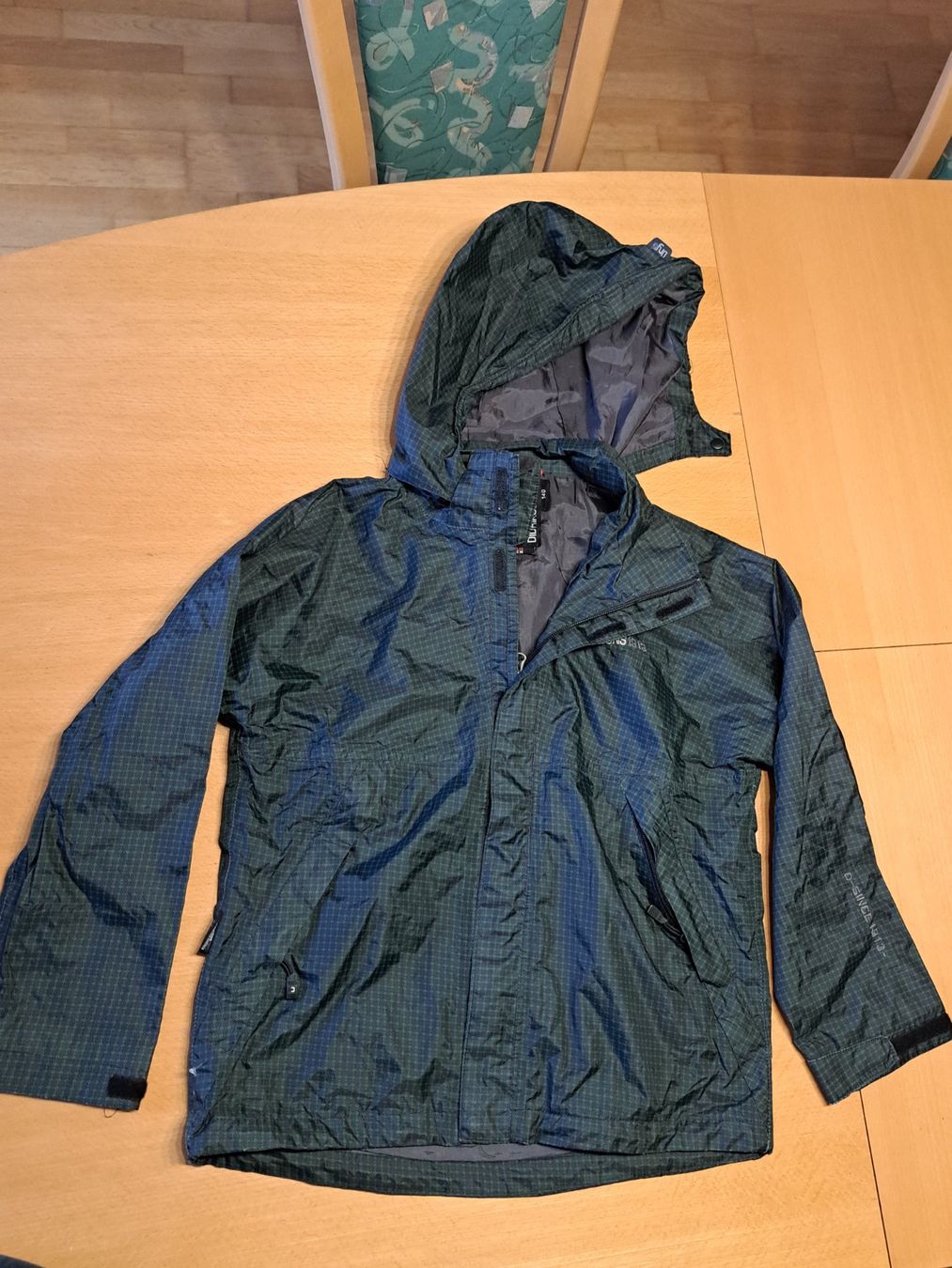 Didriksons Vestes & Manteaux: Regenjacke Didriksons Gr. 140 – D'occasion à Bazenheid par Corsche