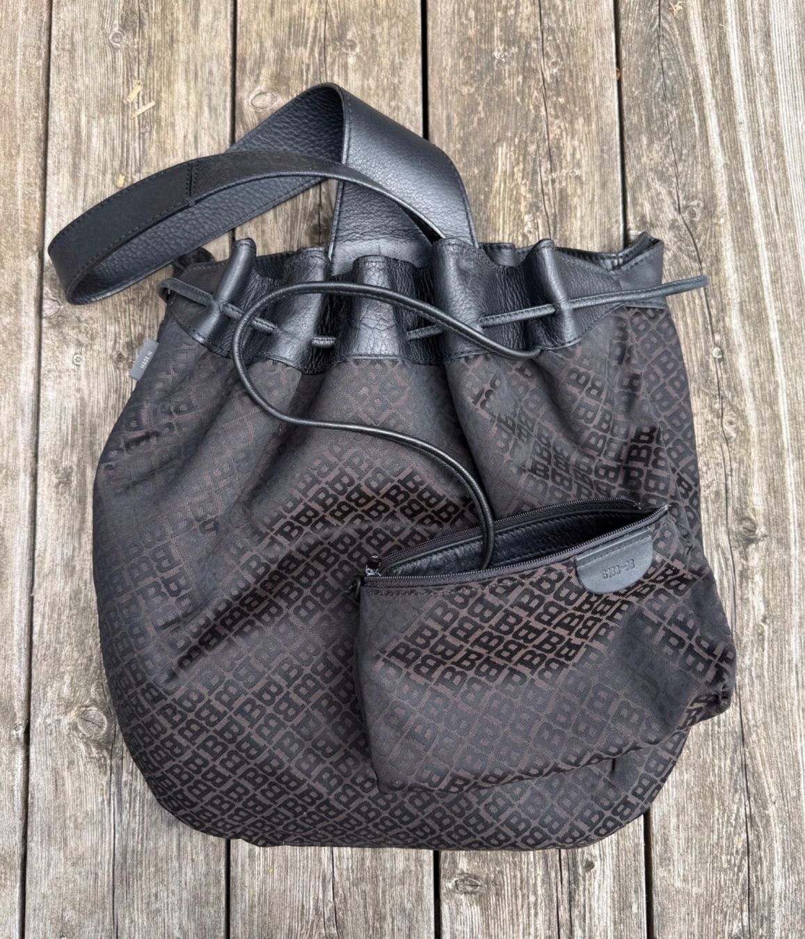 Bally Borse da donna: Bally Umhängetasche 90er Jahre – Usato da Lostorf venduto da Ka_schmi 7