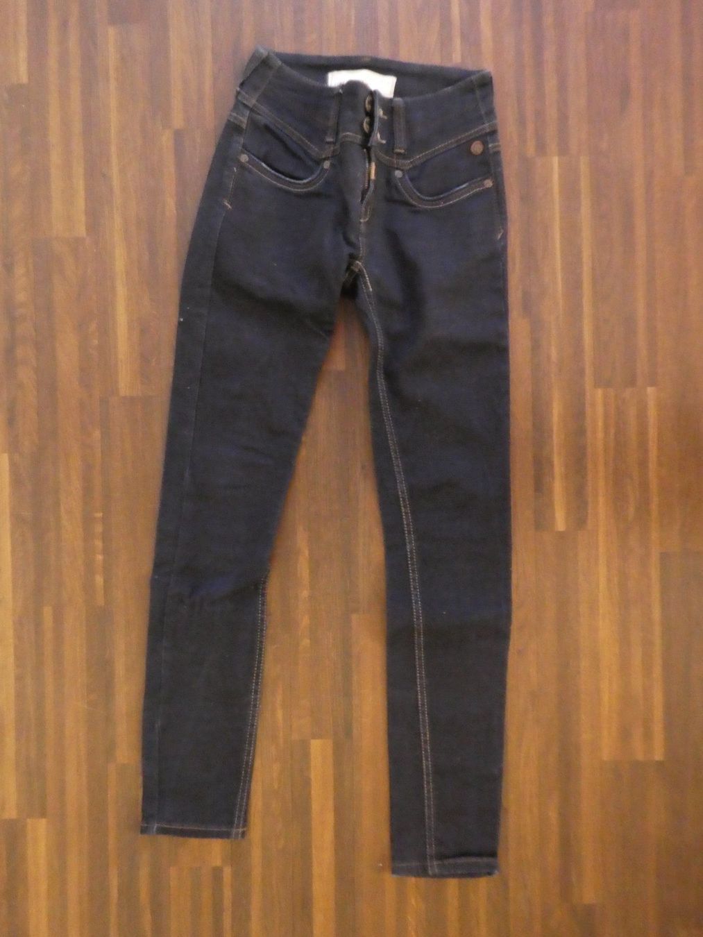 Jeans: Mega Timezone Jeans Gr. W25/L32 - 190137 – Gebraucht aus Küssnacht am Rigi von Good4Deckeli