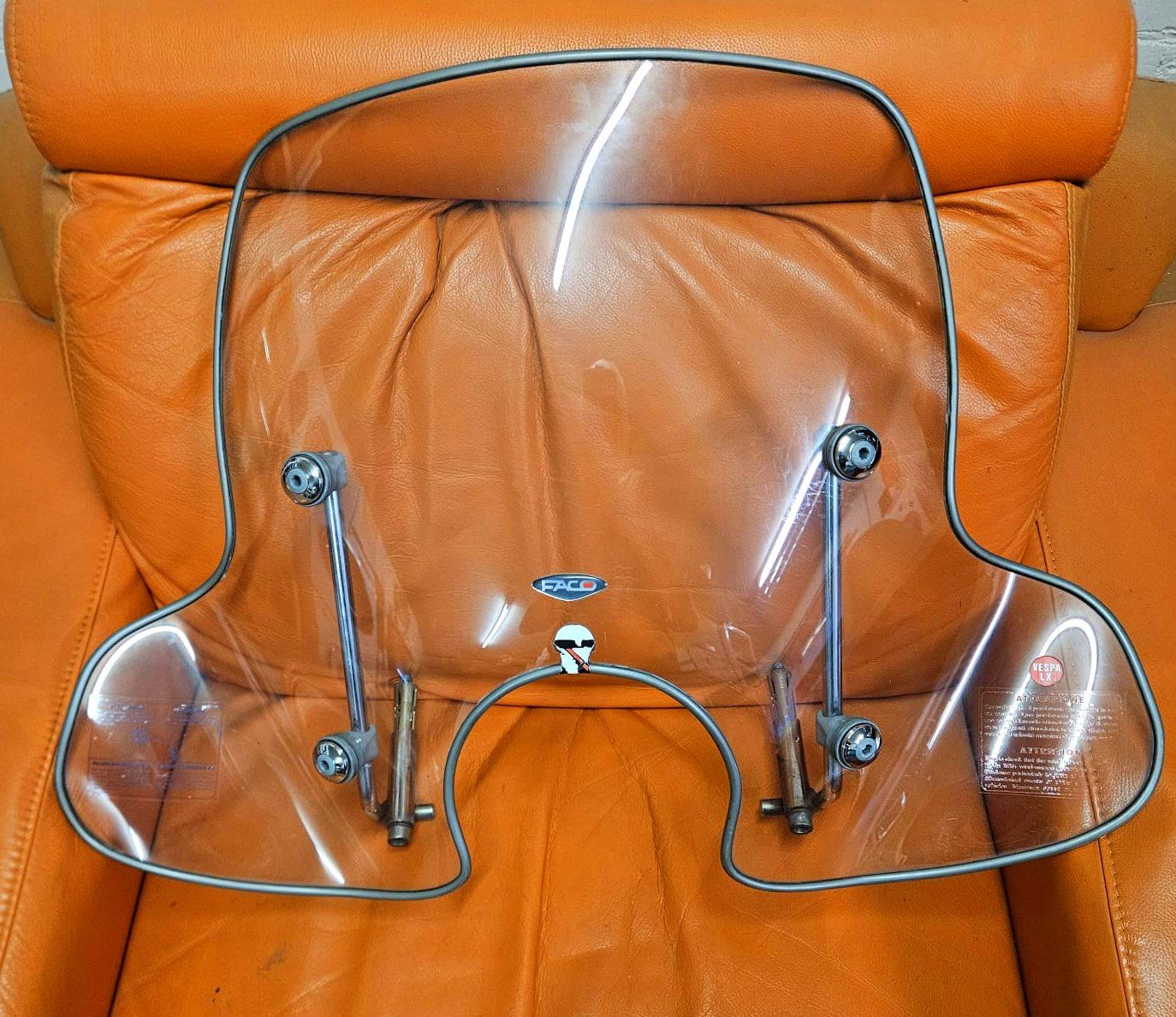 Vespa Alle Rollerersatzteile: Piaggo-Vespa Windschild – Gebraucht aus Schaffhausen von gamejoker02