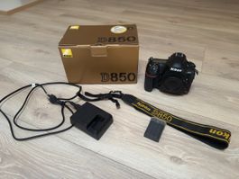 Nikon D850 mit Zubehör, guter Zustand, 49712 Auslöser
