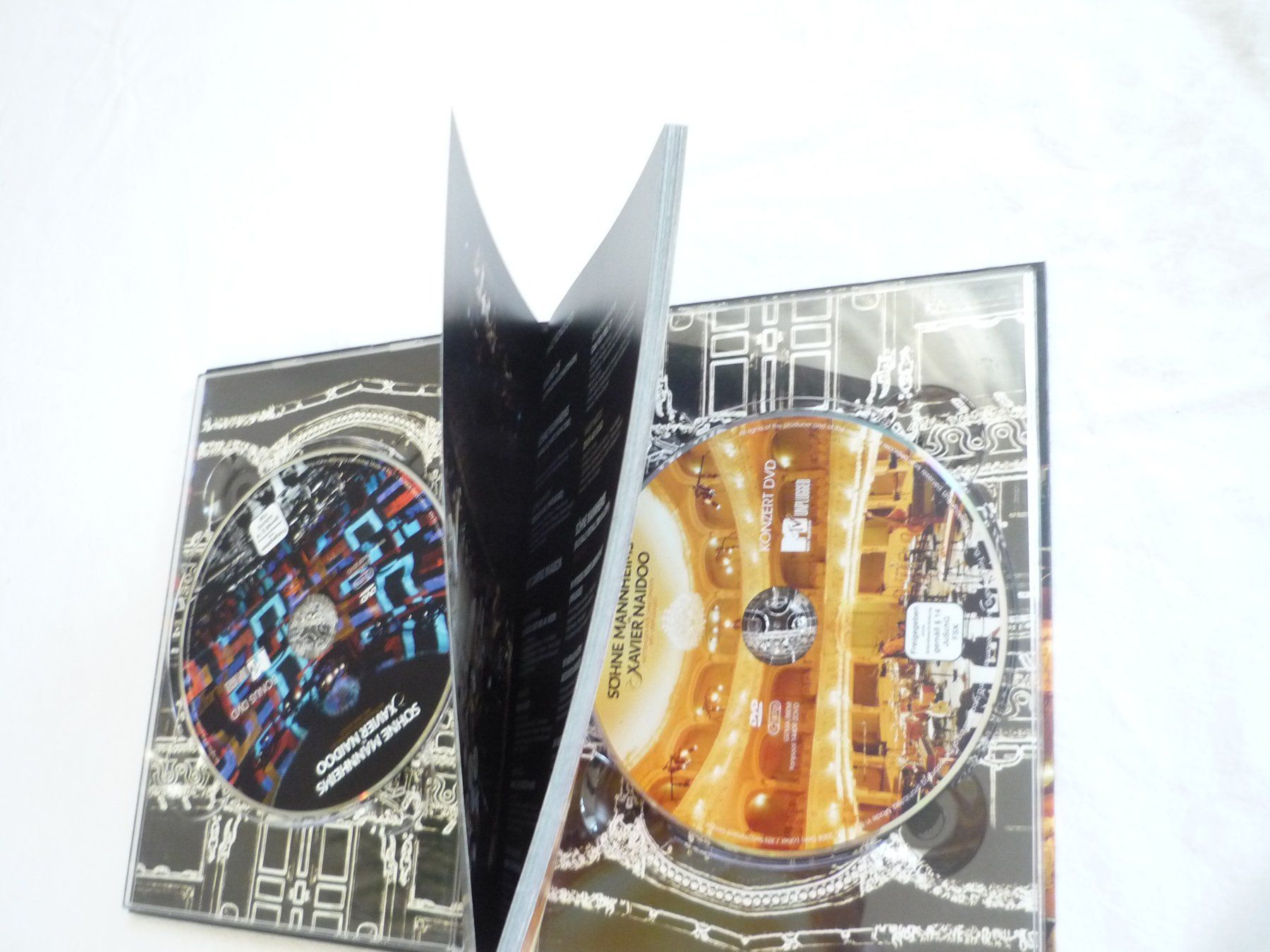 Tous les DVDs: 2 DVD - Söhne Mannheims vs Xavier Naidoo unplugged – D'occasion à Beringen par Flatretriever 2