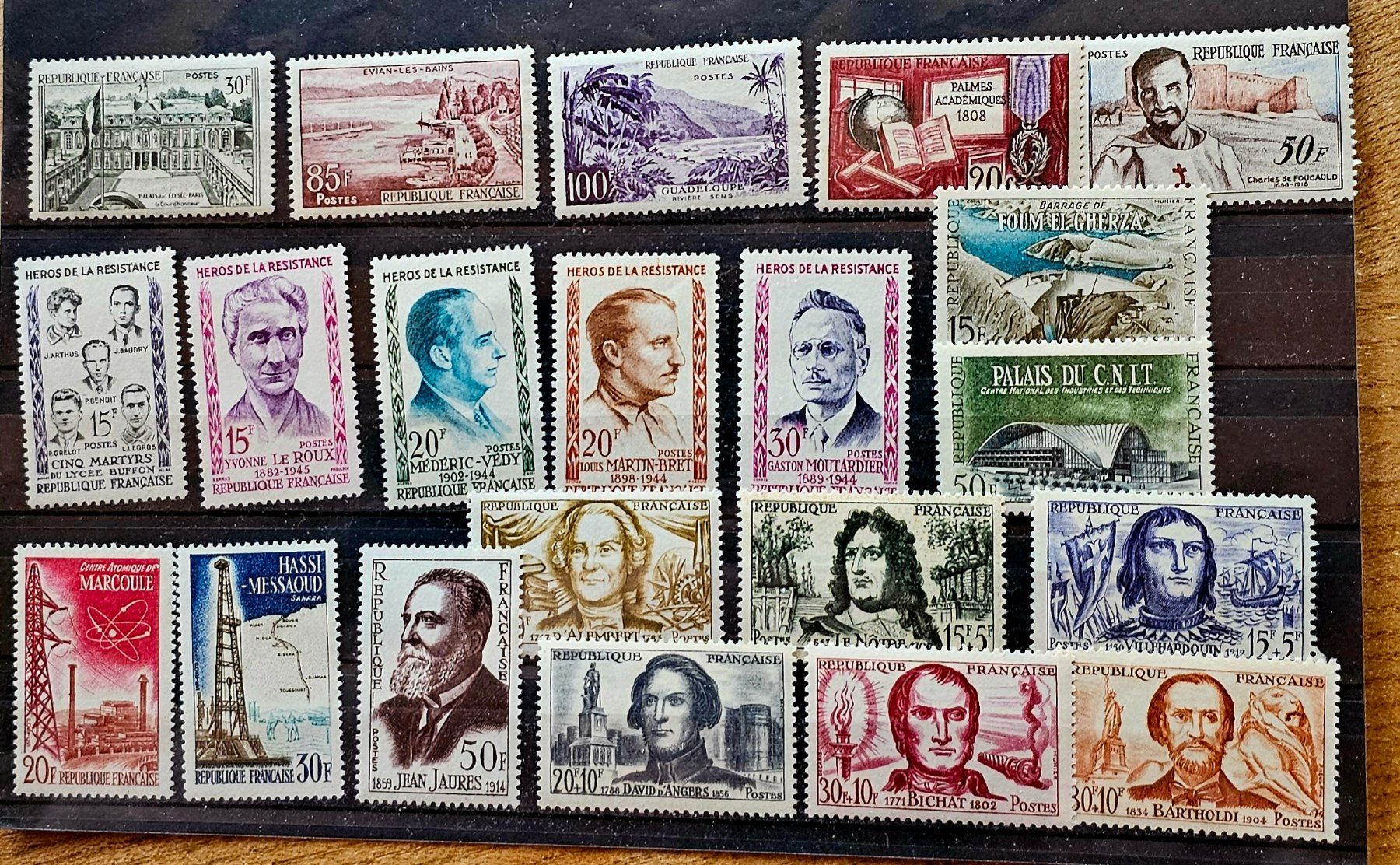 Tous les timbres: FRANCE anciens  neufs ** – Neuf (Voir description) à Les Valettes par Nuba1