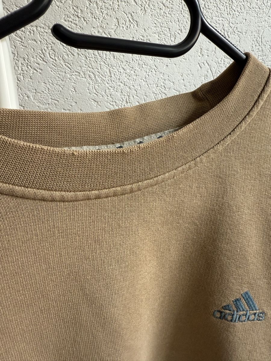 Adidas Maglioni & Felpe: Pull/sweat vintage  brun clair Adidas, t.M/L – Usato da Tavannes venduto da Thriftshop 8