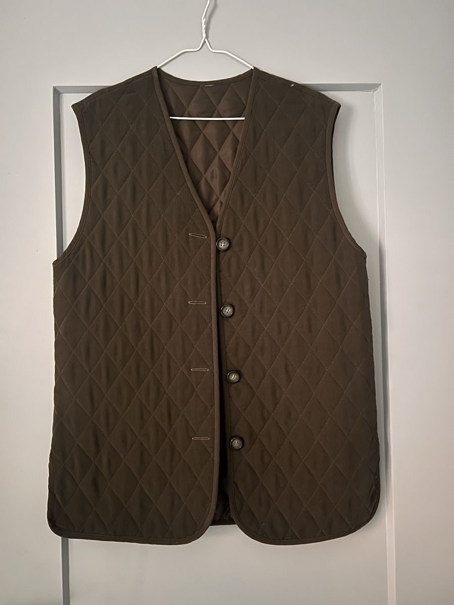 Gilet & Giacche: Vintage-Rippstrickweste ohne Ärmel – Usato da Delémont venduto da Zadol