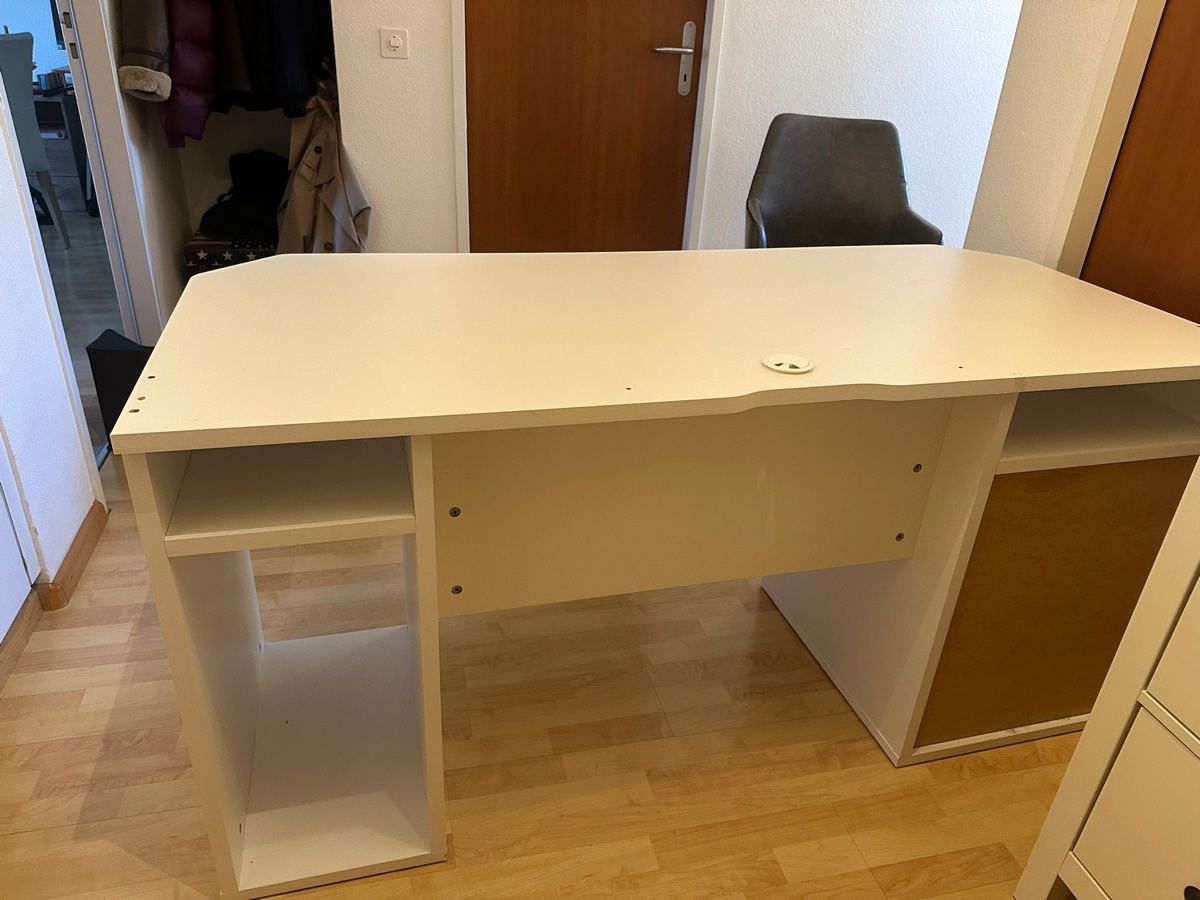 Schreibtische: Schreibtisch gross – Gebraucht aus Aesch BL von ili23_yg5k 5