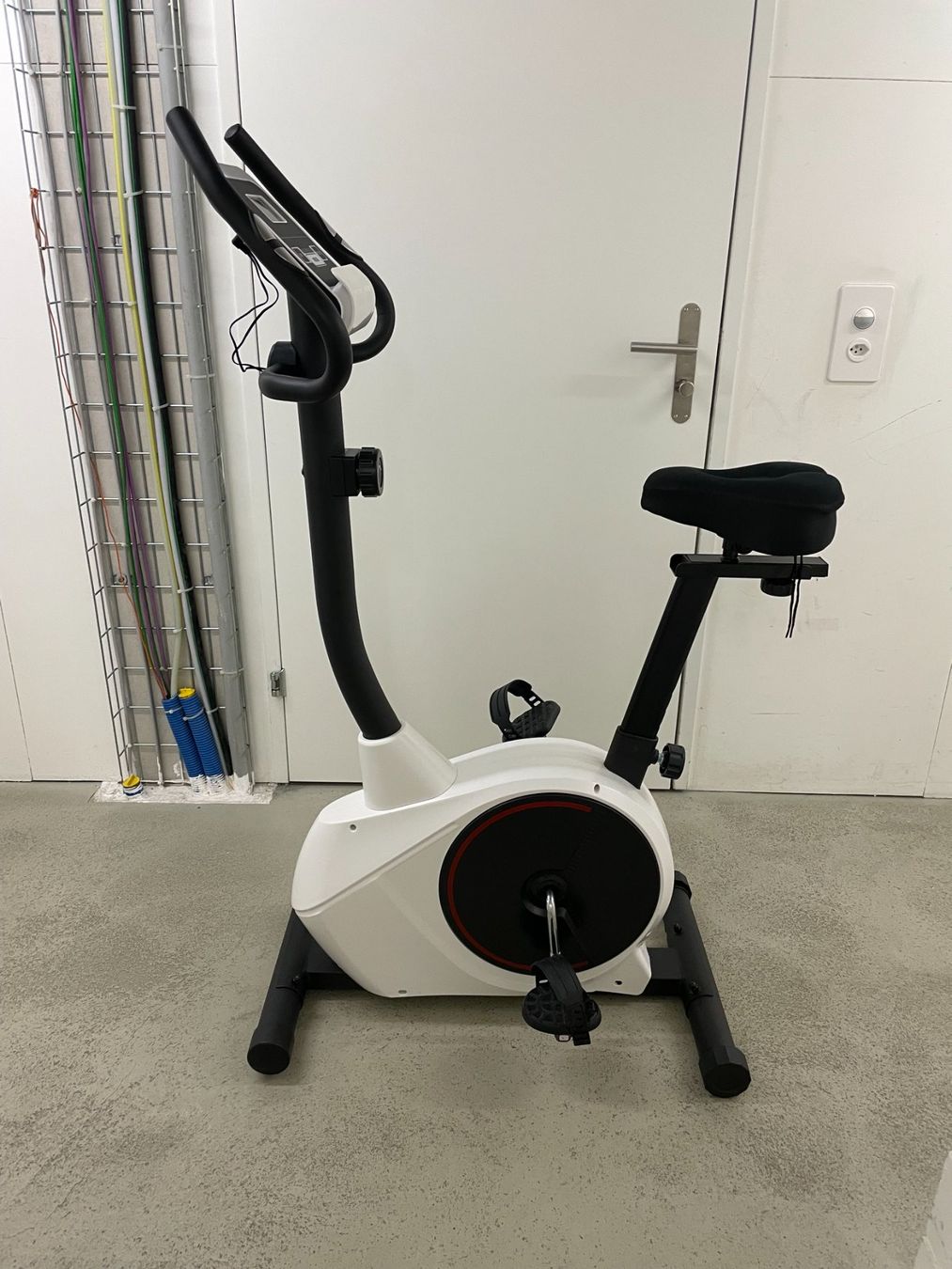 Hometrainer: Hometrainer vidaxl.com, praktisch neuwertig – Usato da Pfäffikon SZ venduto da RolandPeter1948