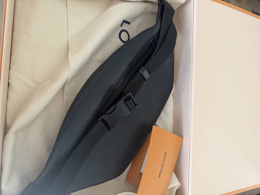 Taschen: Louis Vuitton Monogramm Shadow Discovery bumbag  – Gebraucht aus Neuendorf von johnnylift 2