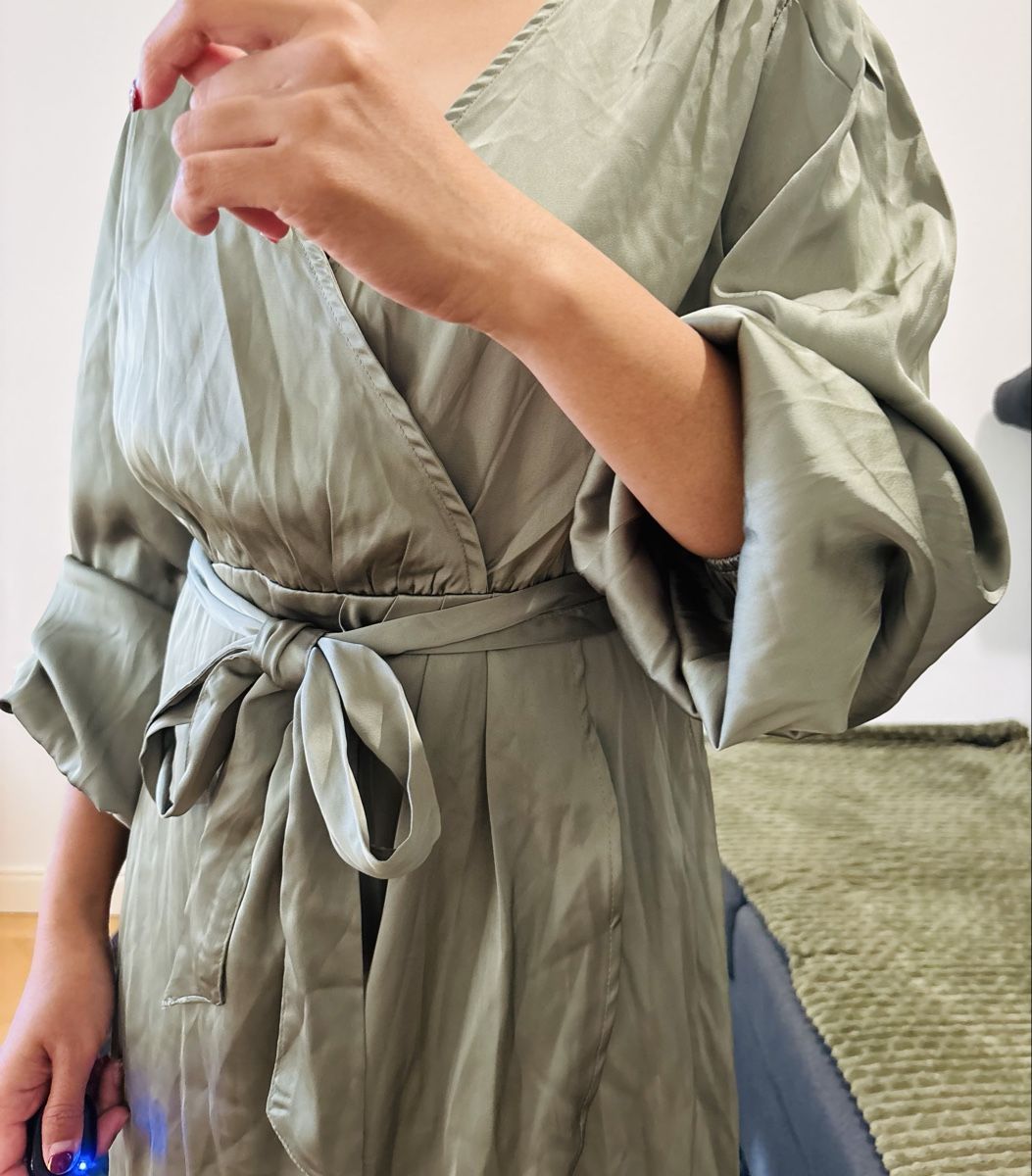 Vestiti: Dress – Nuovo (secondo la descrizione) da Confignon venduto da Second_Hand_Ch 3
