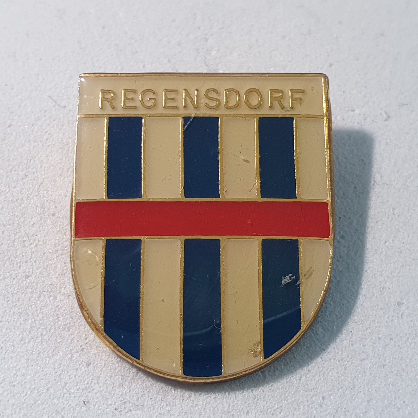 Placchette & Badge: AA145 - Pin Gemeindewappen Regensdorf – Usato da Reinach BL venduto da Boston-Verkauf