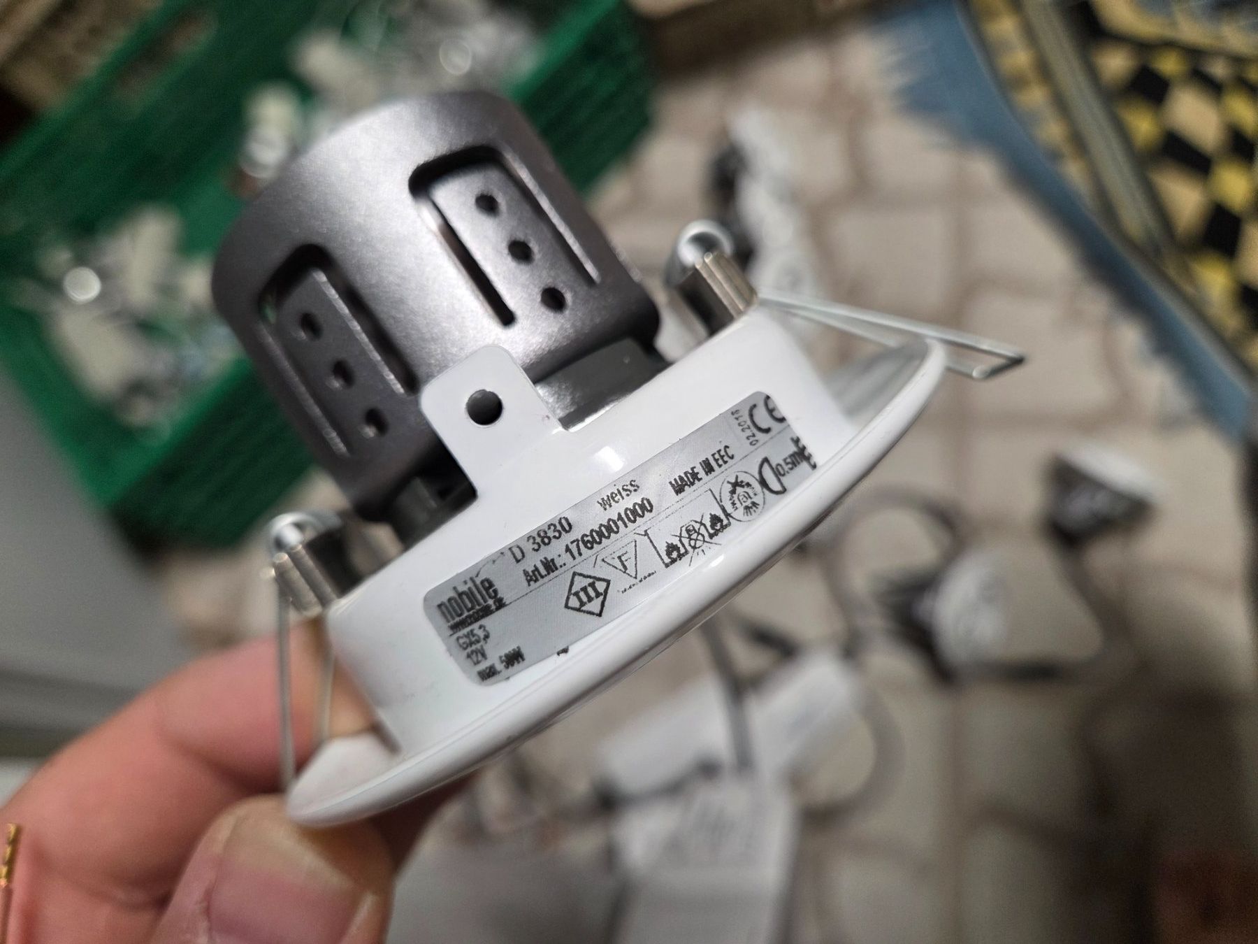 Lampadari & plafoniere: LED Einbaustrahler Nobile D3830 Einbauleuchte Spot Schwenkba – Usato da Zürich venduto da Alibaba1234 5