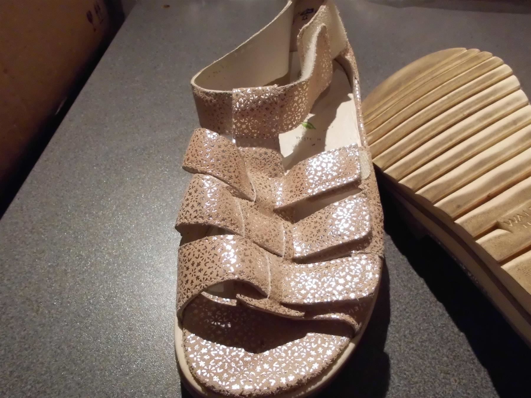 Chaussures femmes: Sandale Grösse 5, Waldläufer, beige – D'occasion à Zürich par abraxas1291 1