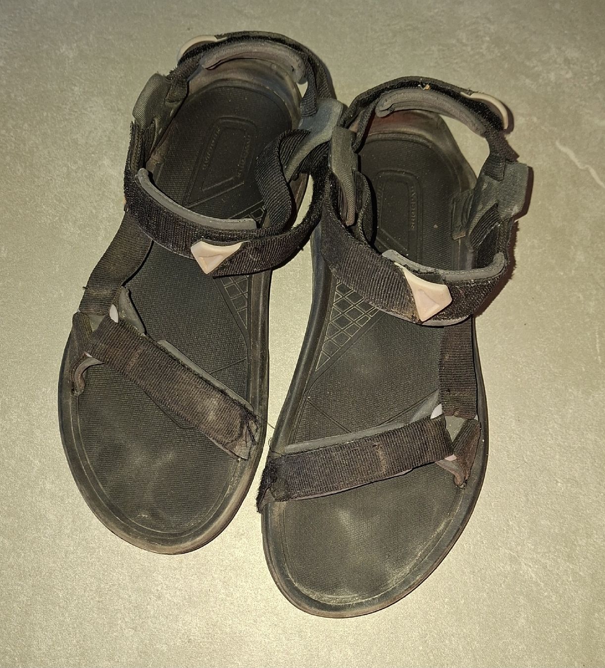 Teva Scarpe da uomo: Teva Sandalen Schwarz 42 – Usato da Thun venduto da manimax