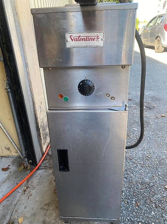 Cucine complete: Vend une friteuse Valentine – Usato da Martigny venduto da seater