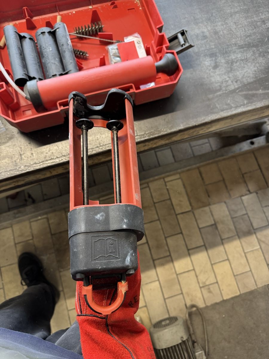 Hilti Tous les outils: Hilti Hit MD2000 – D'occasion à Bärau par Luschwa 2