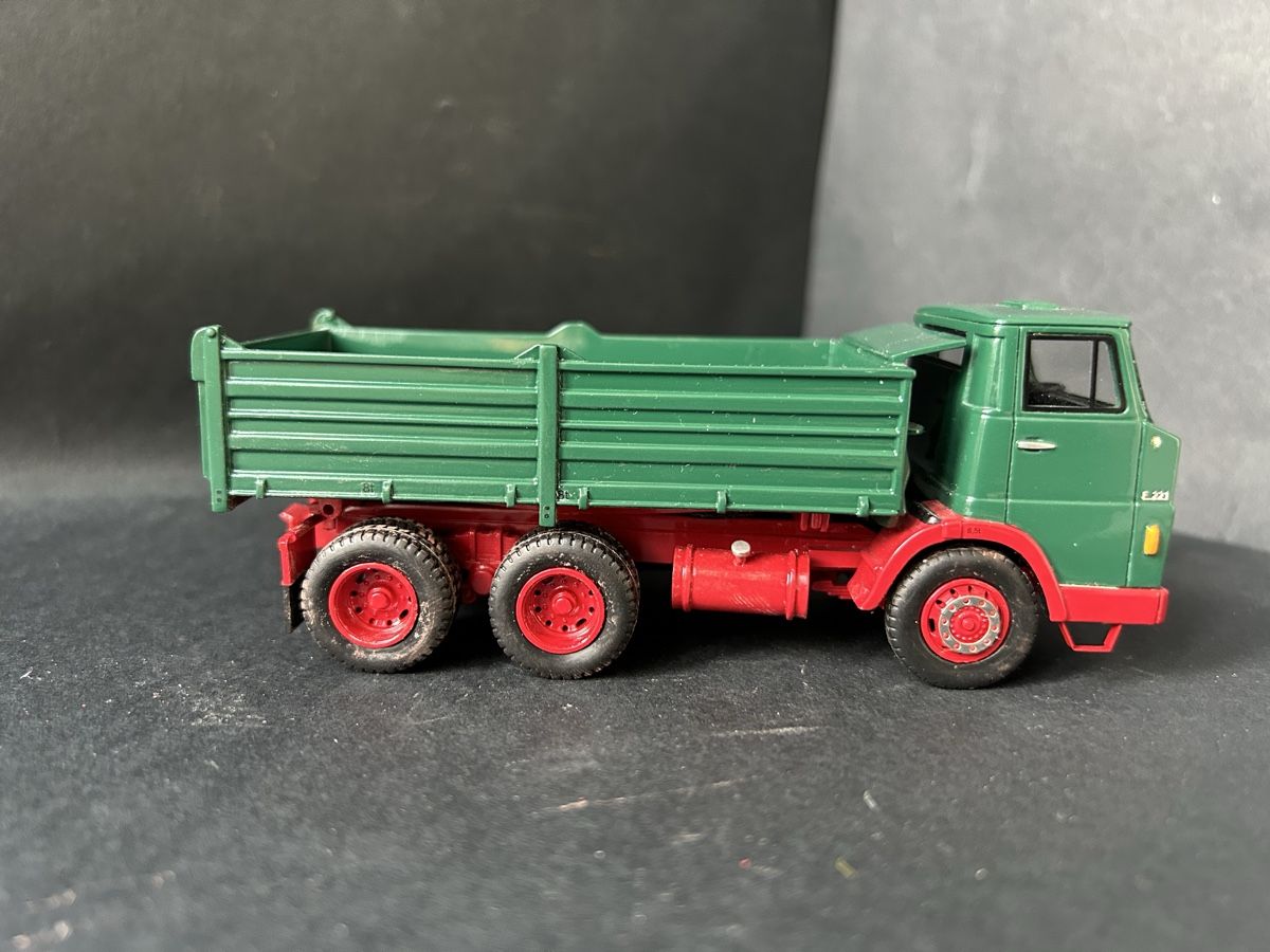 Modellbausätze & Standmodelle: Hanomag Henschel, 1:50 – Defekt aus Horw von Tigercat635 2