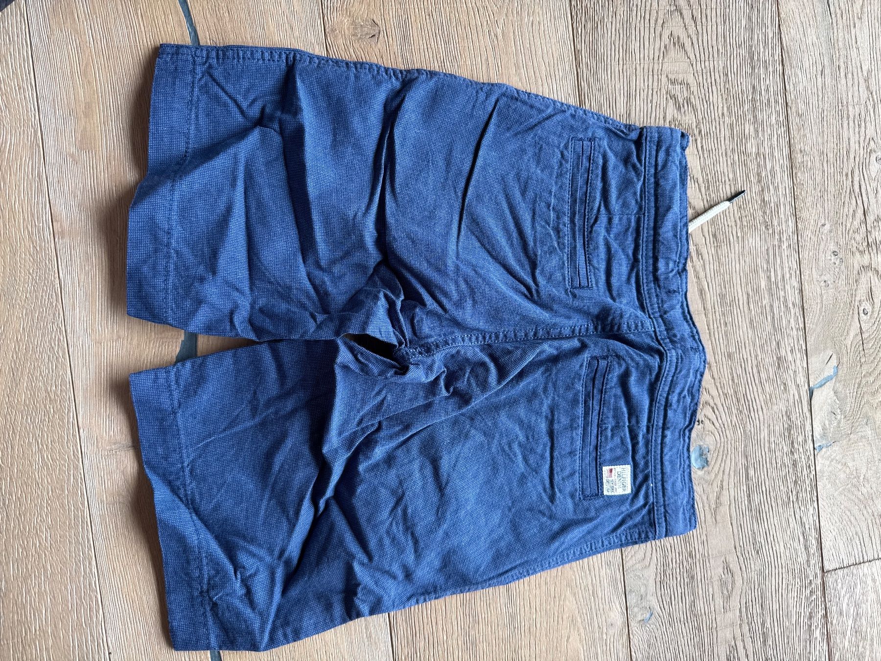 Tommy Hilfiger Pantaloni: Hilfiger Shorts Gr. 140 – Nuovo (secondo la descrizione) da Himmelried venduto da Dievole 1