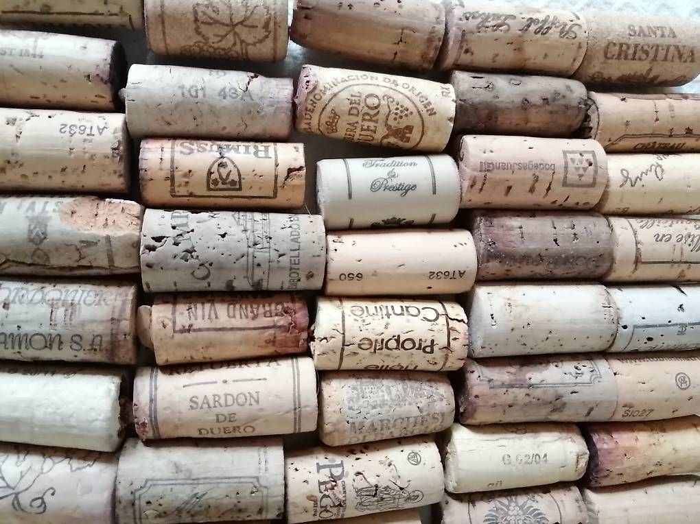 Apribottiglie & Tappi per chiusura: 100 Weinkorken Sammlung Basteln Deko DIY – Usato da Honau venduto da holunder3 2