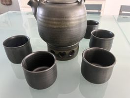 Teekanne mit 5 Tassen - neuwertig