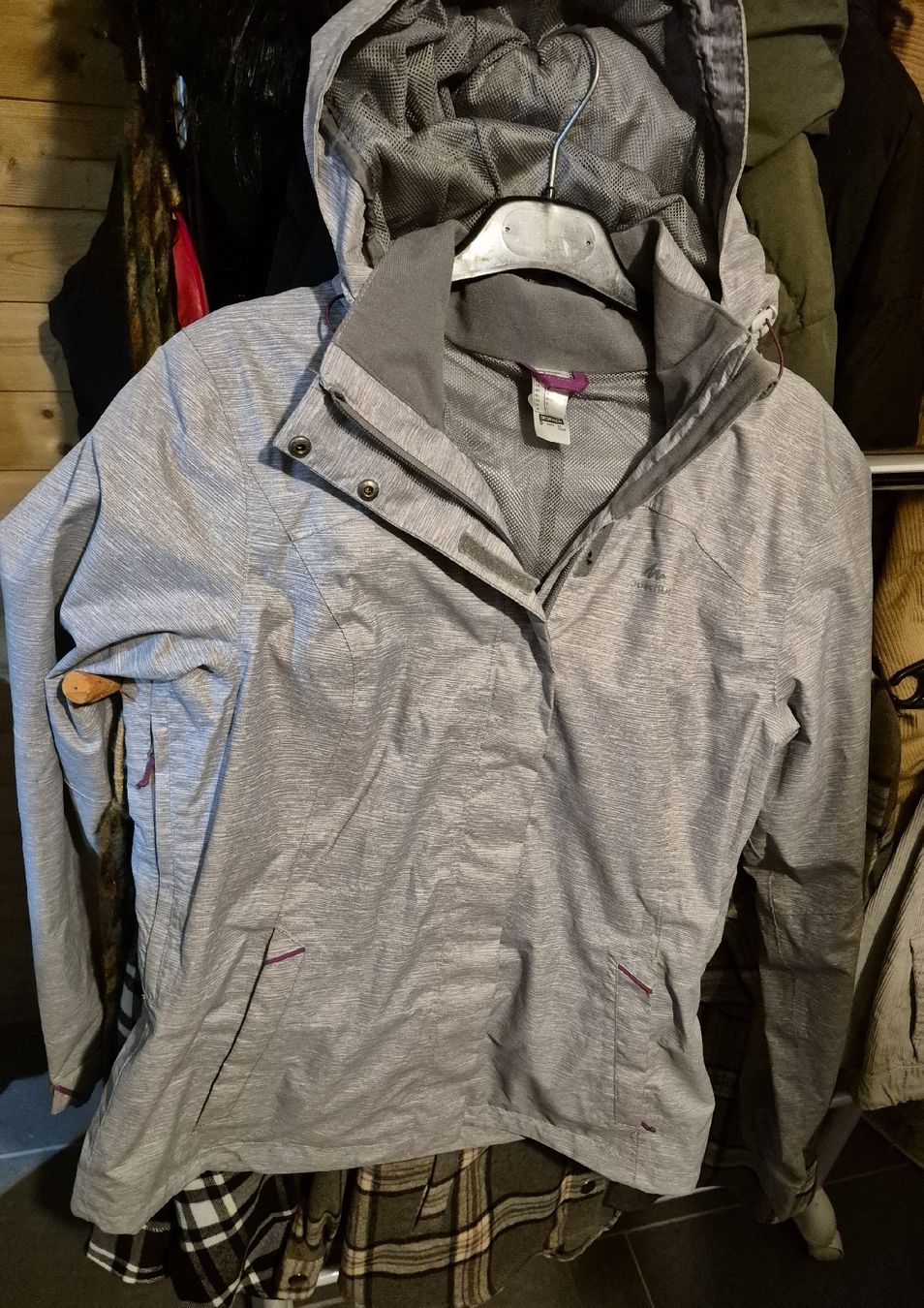 Decathlon Giacche: Wasserdichte Jacke – Nuovo (secondo la descrizione) da Wislikofen venduto da Ana.Gomes 3