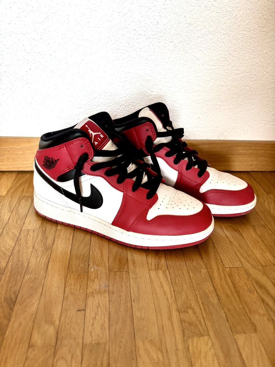 Jordan Chaussures hommes: Nike Air Jordan 1 Mid Chicago Gr. 38 – D'occasion à Zürich par Patn 1