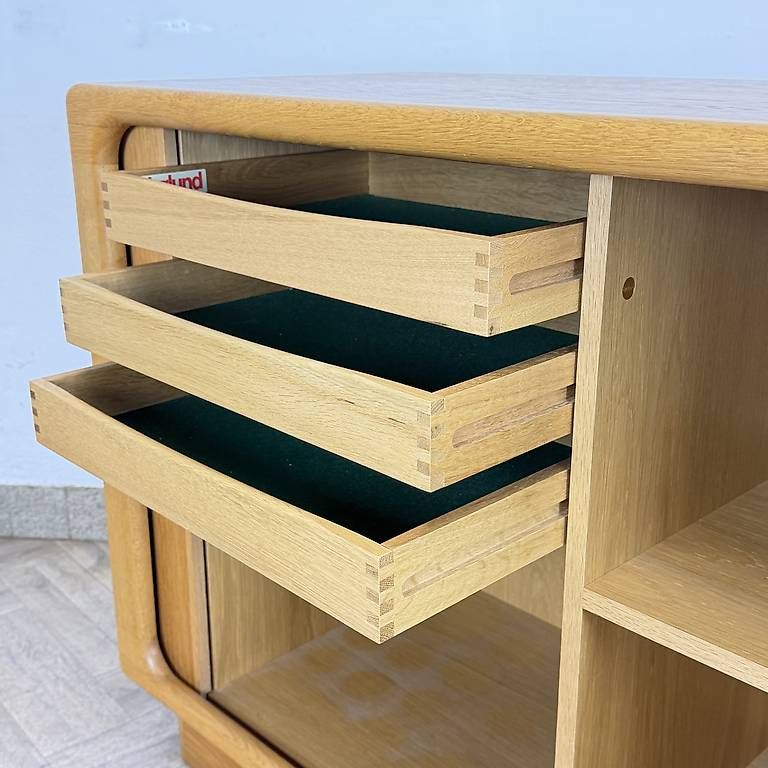 Cassettiere: Mid Century dänisches Eiche Sideboard DYRLUND – Usato da basel venduto da vintory.ch 9